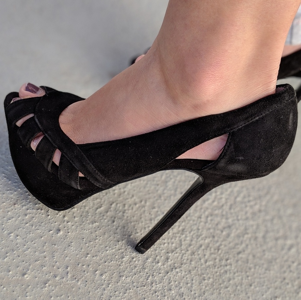 BAKERS sexy black heels US 6